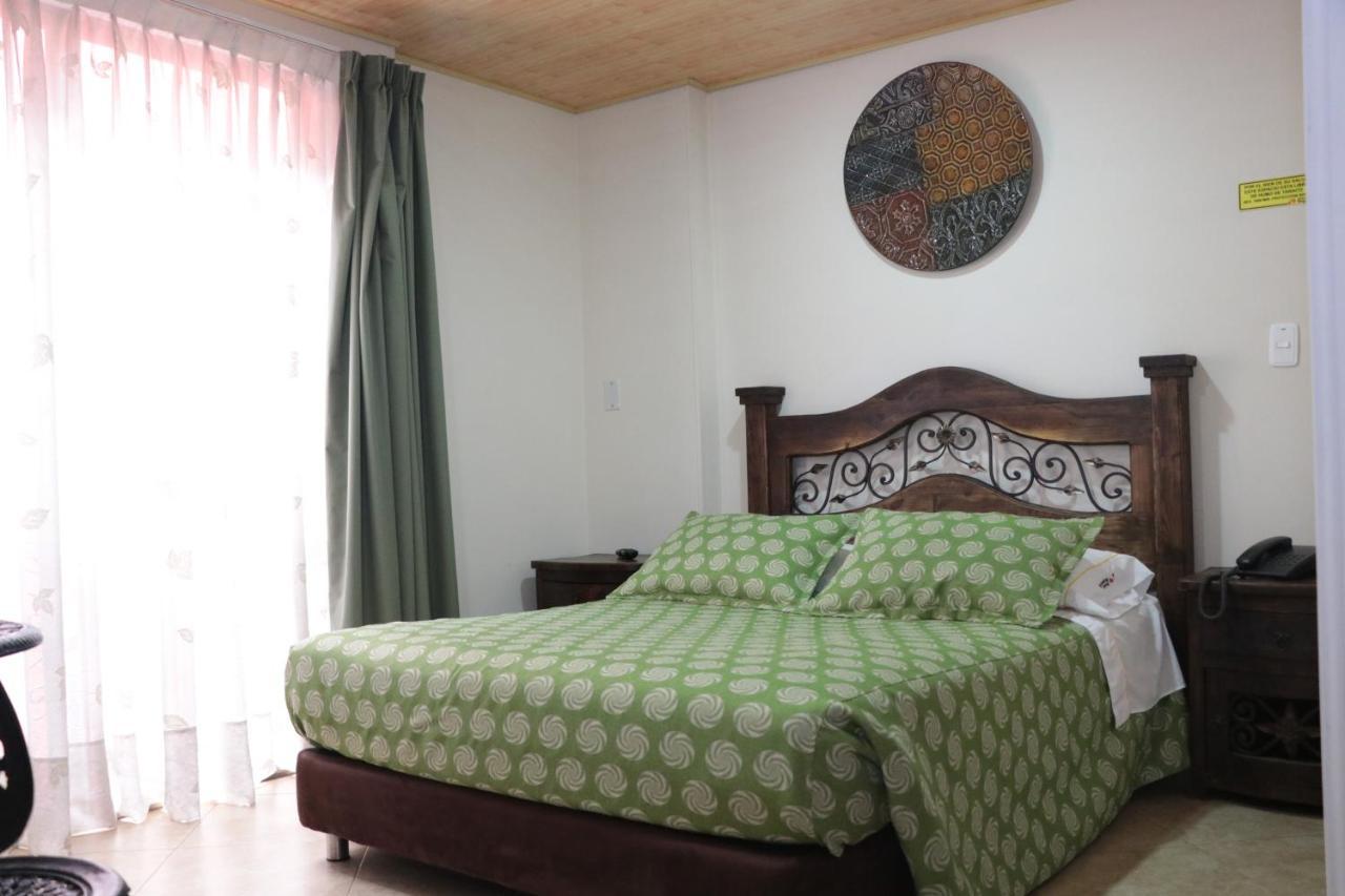 Hoteles Bogota Inn La Soledad エクステリア 写真